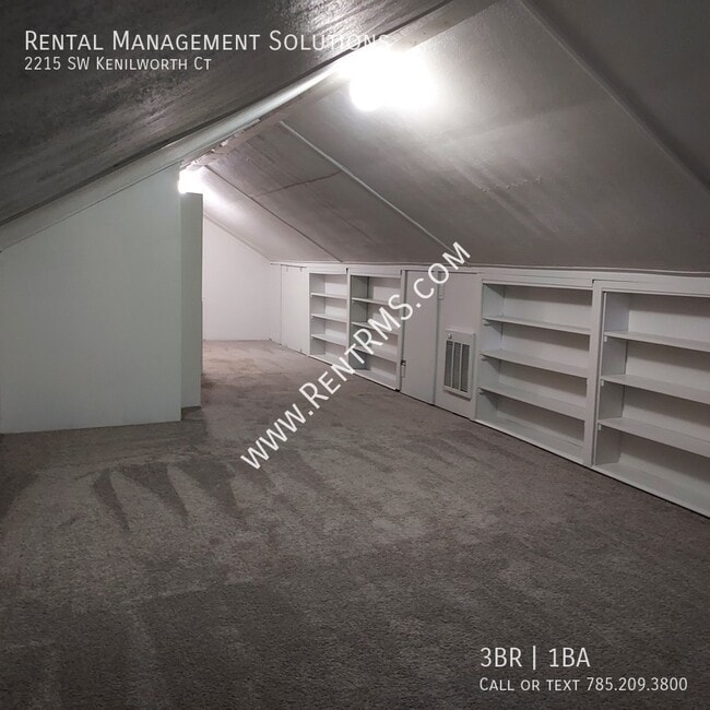 Building Photo - 2215 SW Kenilworth Ct