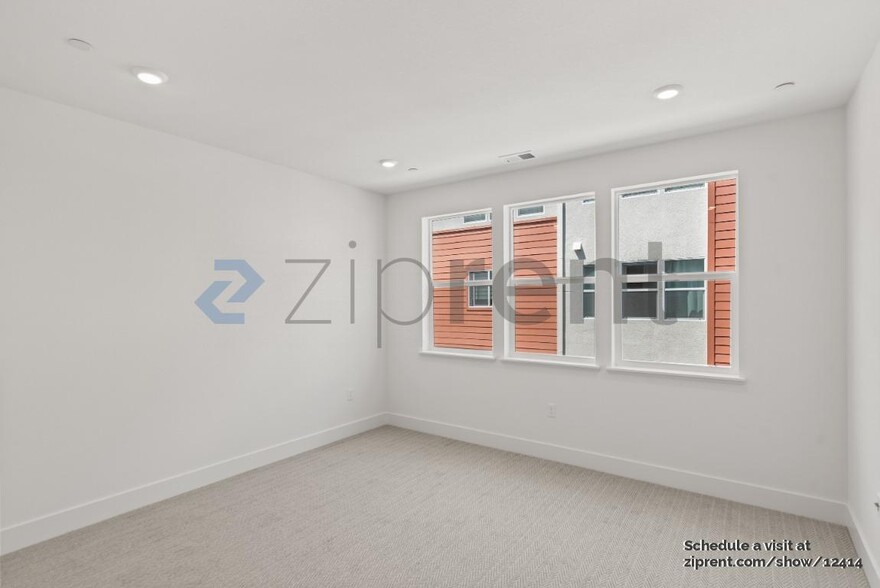 Building Photo - 3028 Lamory Pl