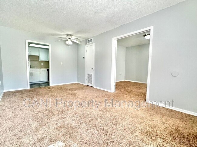 Building Photo - 2517 Caper Ln