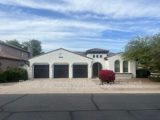 Primary Photo - 696 W Mesquite Ln