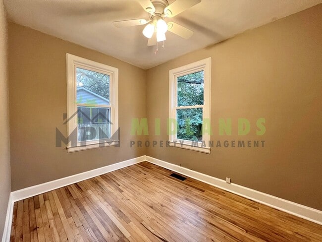 Building Photo - 2728 Holt Dr