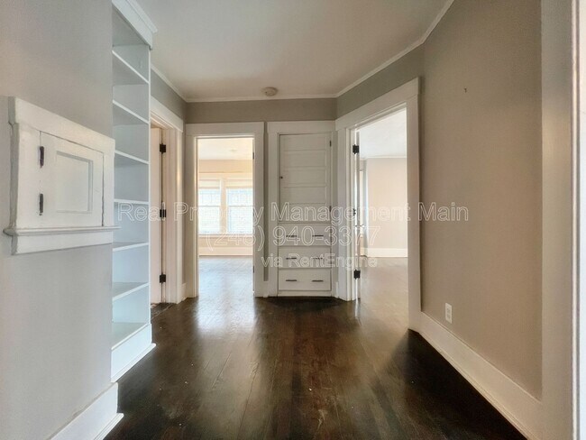 Building Photo - 1525 Edison St