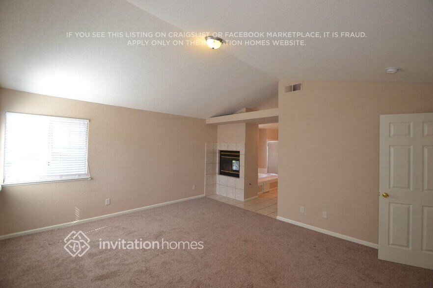 Building Photo - 238 Wren Dr