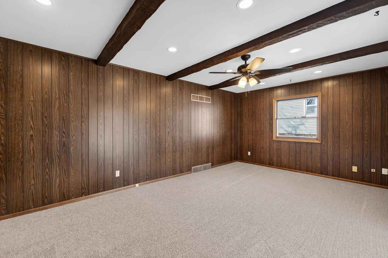 Building Photo - 5736 Pembroke Dr