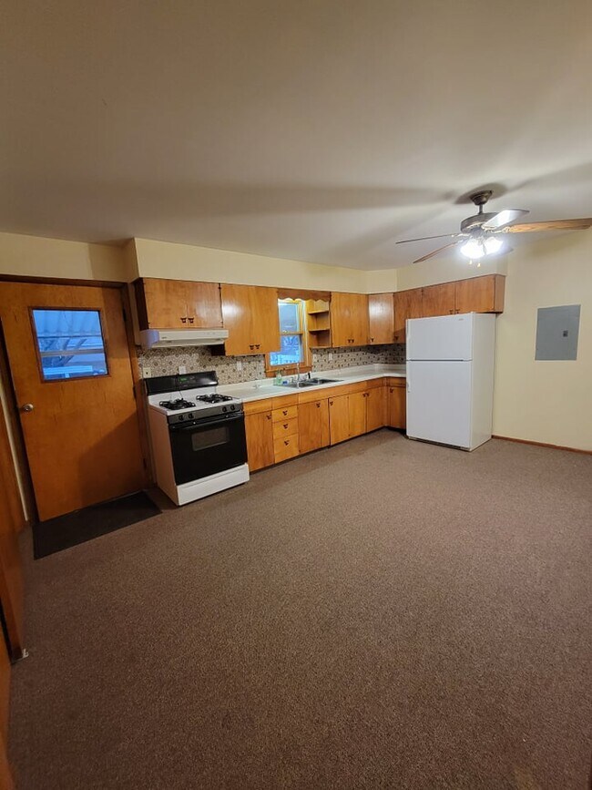 Kitchen from living room - 104 S Park St