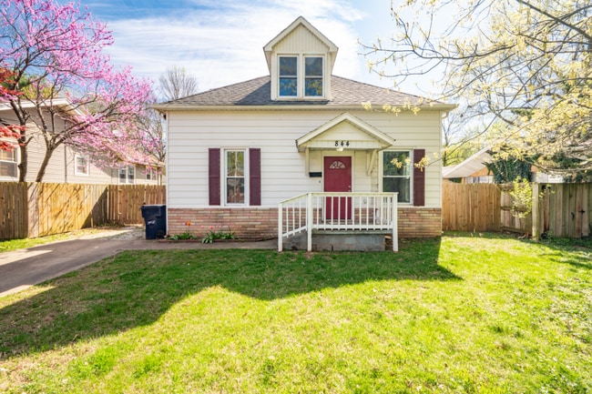 Primary Photo - PRELEASING