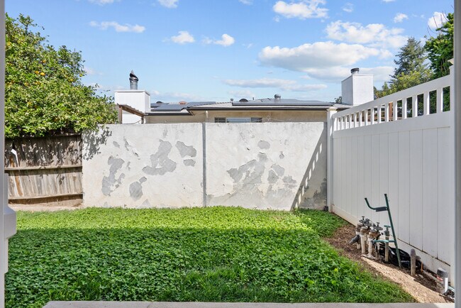 Building Photo - 4576 Adam Rd