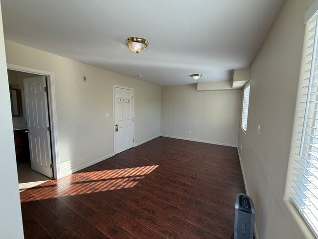 Building Photo - North 6th Street