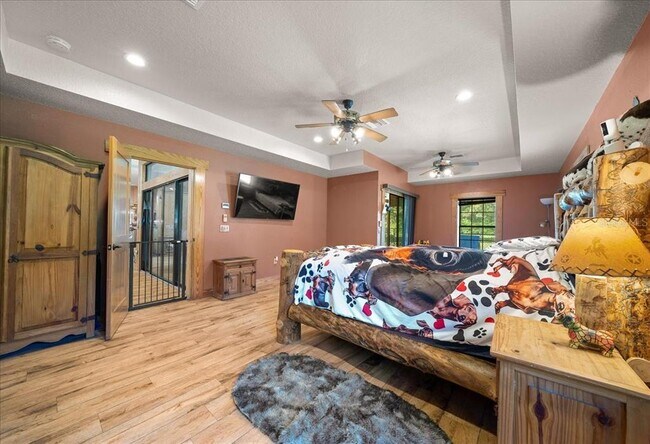 Building Photo - 3135 NE 49th St