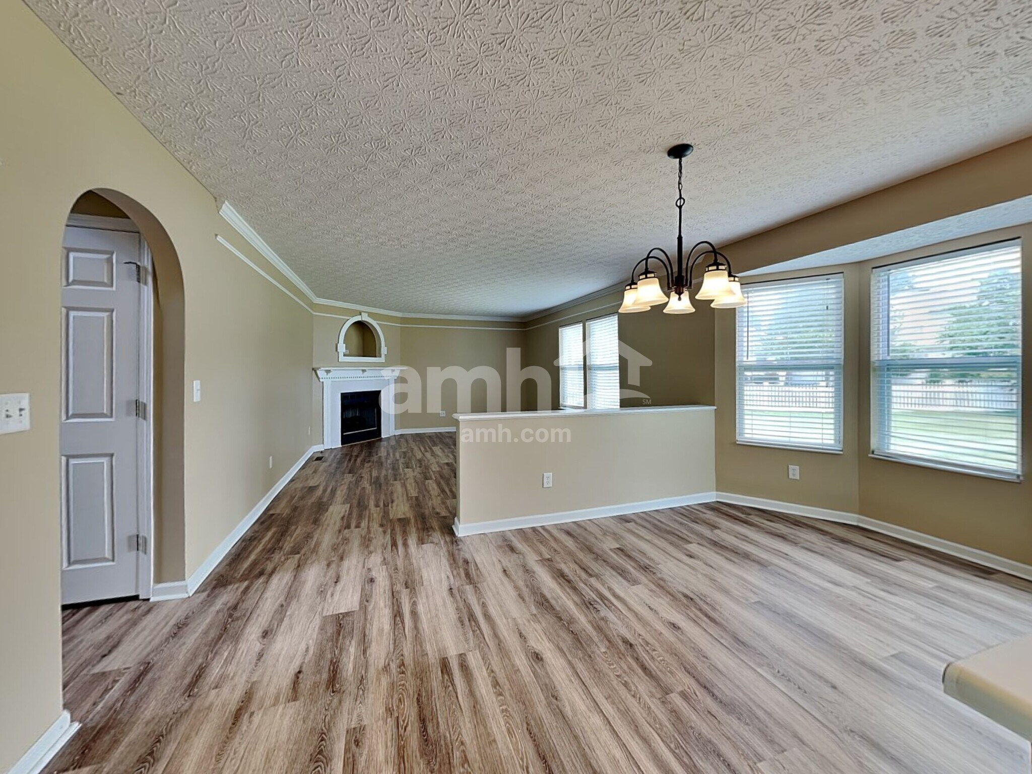Building Photo - 357 Pinecrest Ct