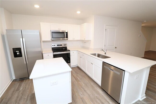 Building Photo - 5810 Brambleberry Way
