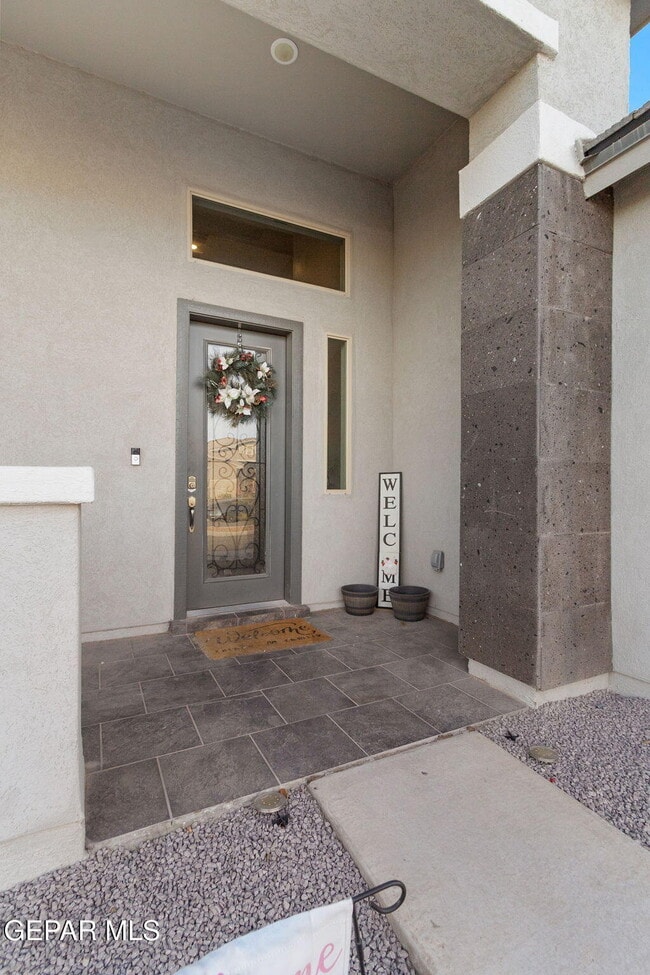 Building Photo - 883 Crystal Rook Dr