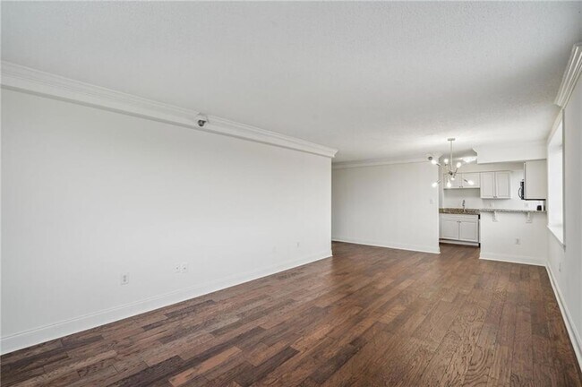 Building Photo - 2479 Peachtree Rd NE