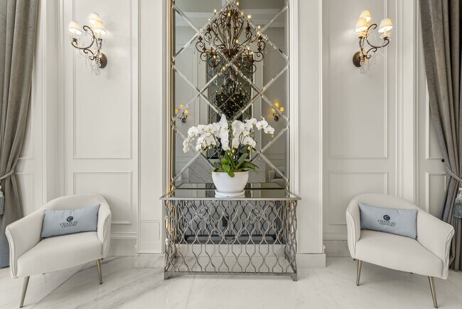 Building Photo - 1825 Pandora Ave