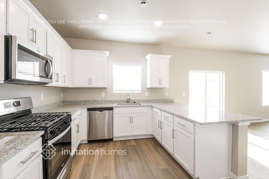 Building Photo - 2174 Alyssa St