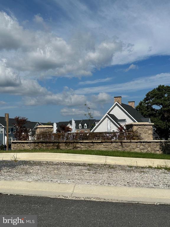 Building Photo - 2318 Woodlands Rd