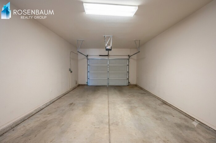 Building Photo - 15237 S Moon Valley Rd