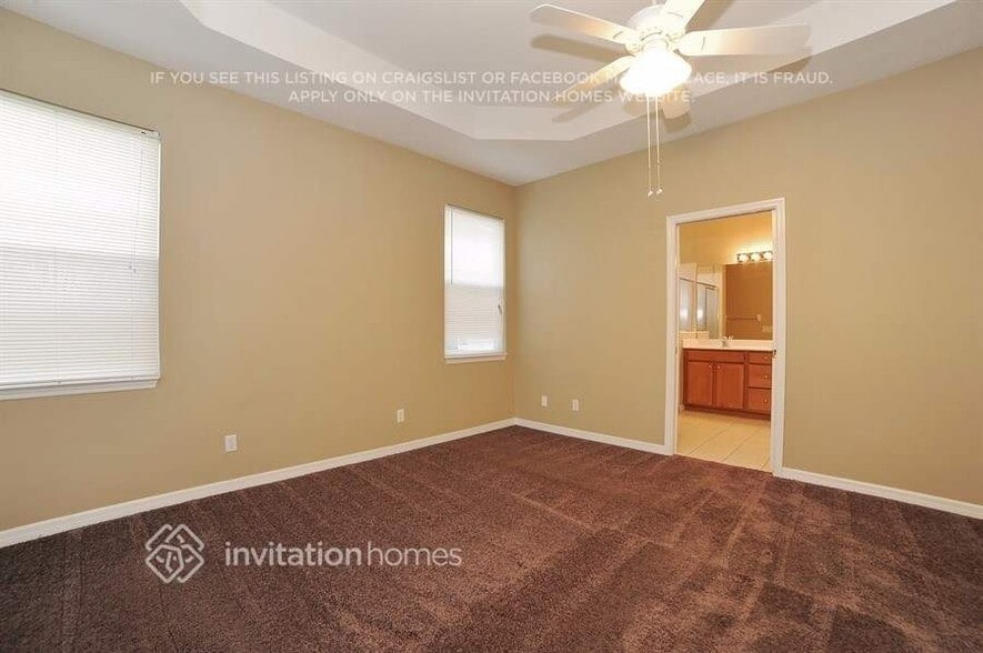 Building Photo - 5015 Lakehurst Ct