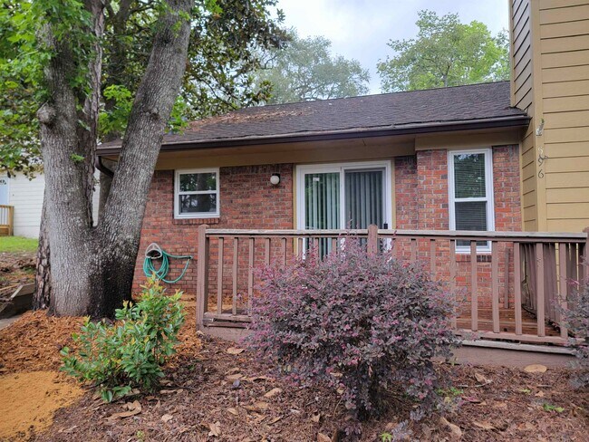 Building Photo - 1596 Misty Garden Way