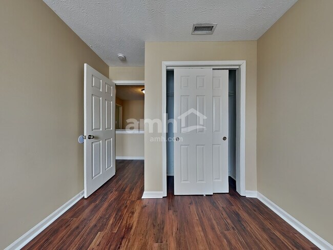 Building Photo - 4039 Tahoe Dr