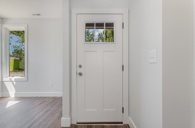 Building Photo - Room in House on S Alston Ave