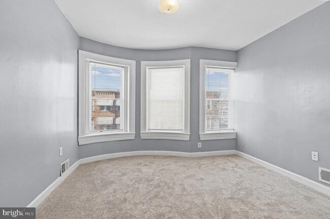 Building Photo - 407 W 28th St