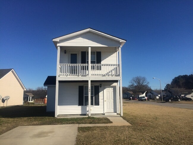 Building Photo - Two Story Charmer