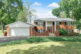 Building Photo - 2045 La Grange Rd