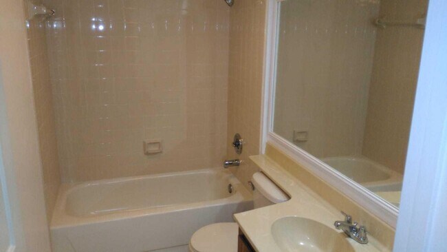 Building Photo - 3516 Whitehall Dr