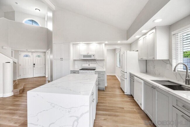 Building Photo - 14060 Pebble Brook Ln