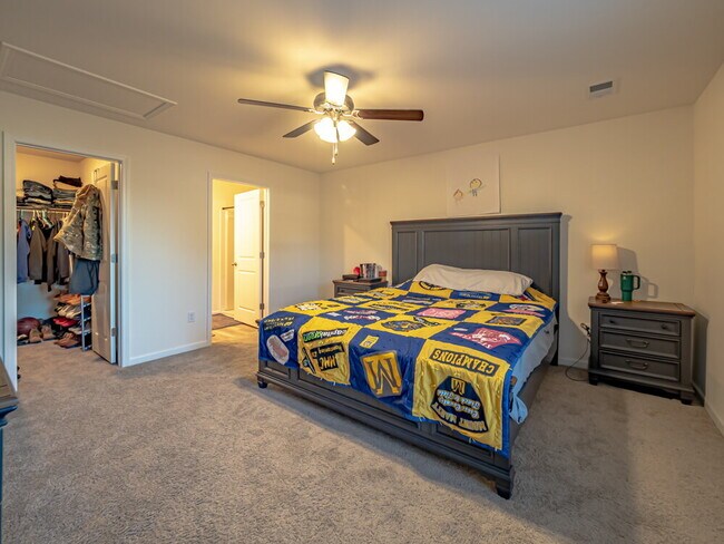 Building Photo - "Spacious Elegance Awaits: 4-Bedroom Haven with Granite Touches in Sumter"