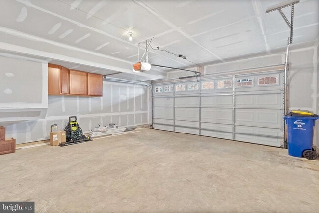 Building Photo - 7816 Quidditch Ln