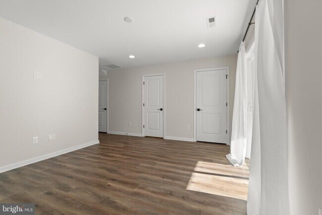 Building Photo - 69 Aviary Rd