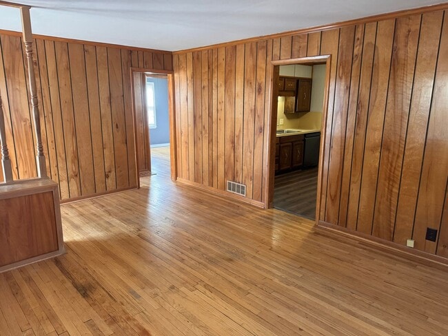 Building Photo - Adorable Waldo Location on Quiet Street