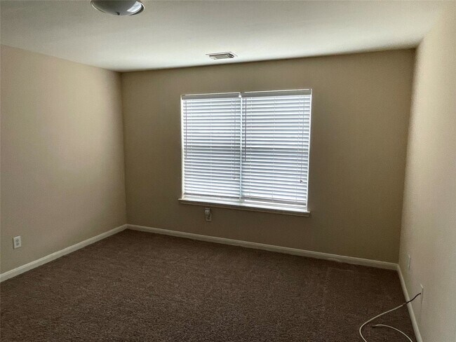 Building Photo - 29618 Evergreen Hills Dr