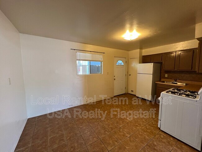 Building Photo - 117 E Ellery Ave