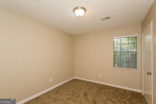 Building Photo - 8495 N Pond Dr