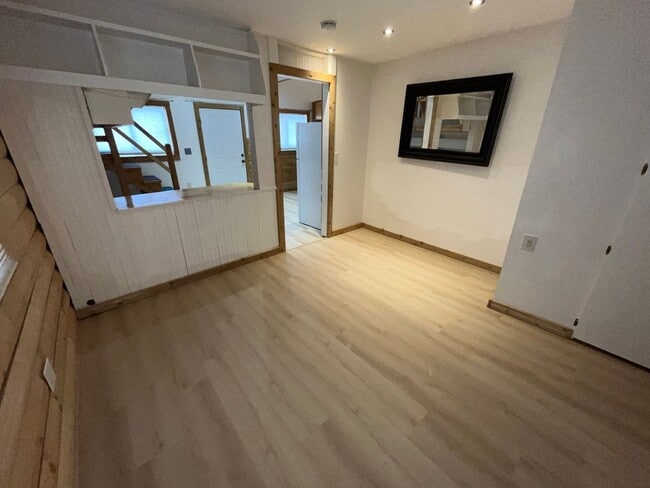 Building Photo - Charming 1 bed, 1 bath Home!