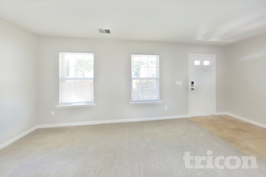Building Photo - 1041 Rabon Pond Dr