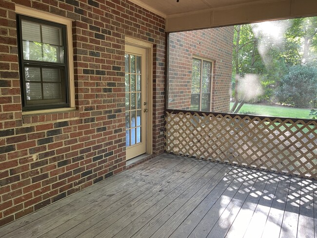 Building Photo - 163 Bent Tree Dr