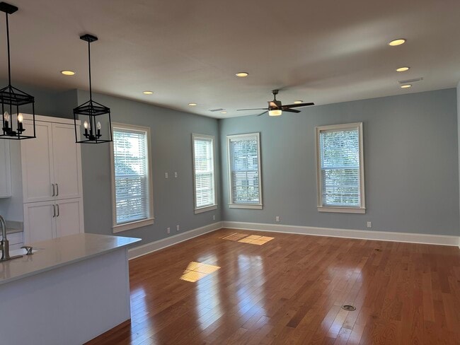 Building Photo - 28 Maritime Way