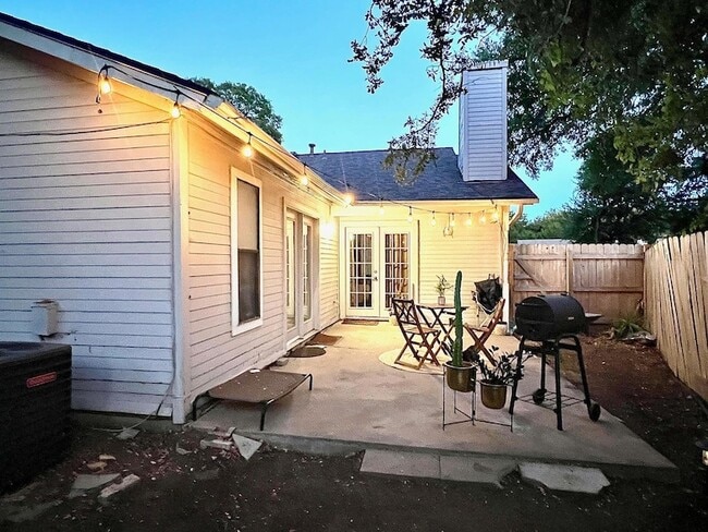 Building Photo - 2503 Howellwood Wy