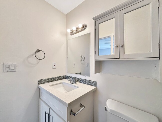 Building Photo - Gorgeous 3B/2BA House in Paradise Hills W/...