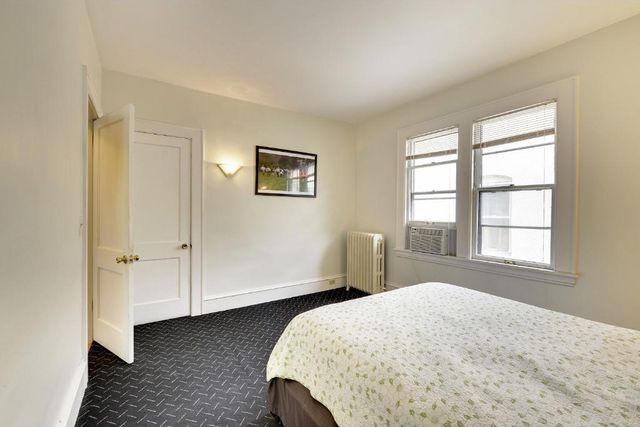 bedroom - 2524 Dupont Ave S