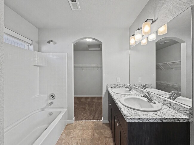 Building Photo - 4668 Ports Down Ln