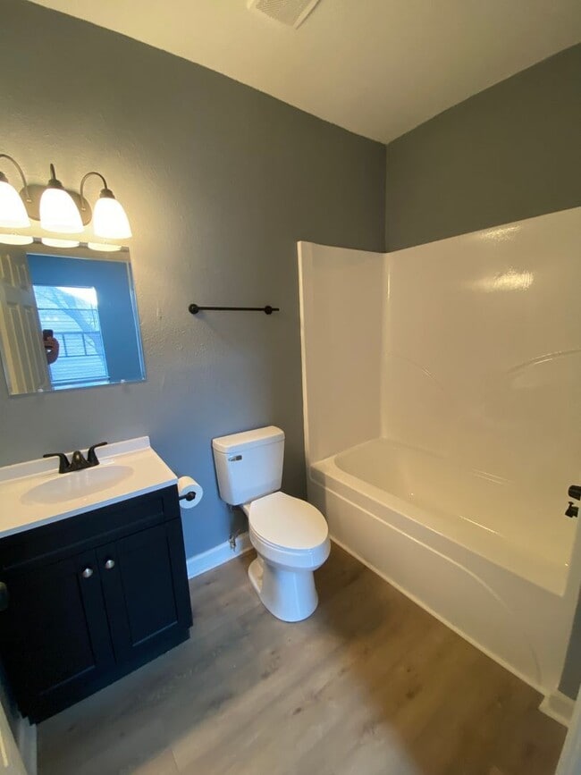 Building Photo - 812/814 N 16th St