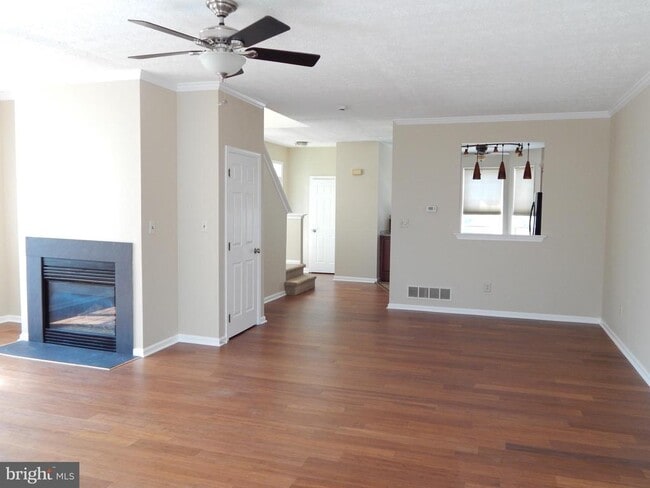 Building Photo - 862 N Waterford Ln
