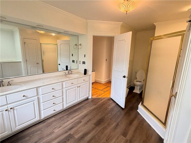 Building Photo - 2850 Cravey Dr NE