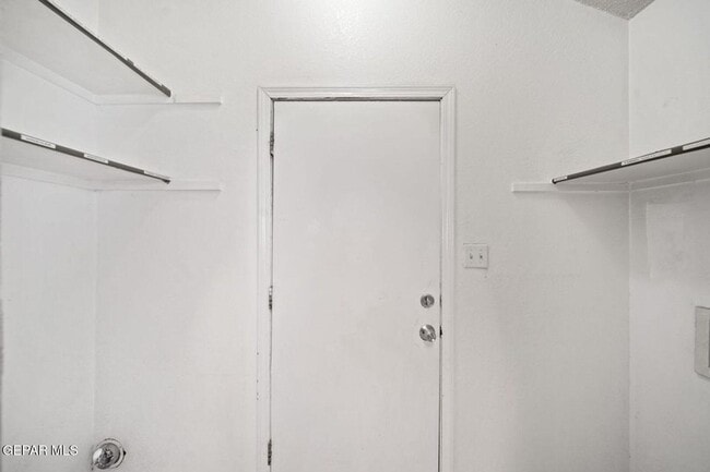 Building Photo - 12417 Bob Heasley Dr