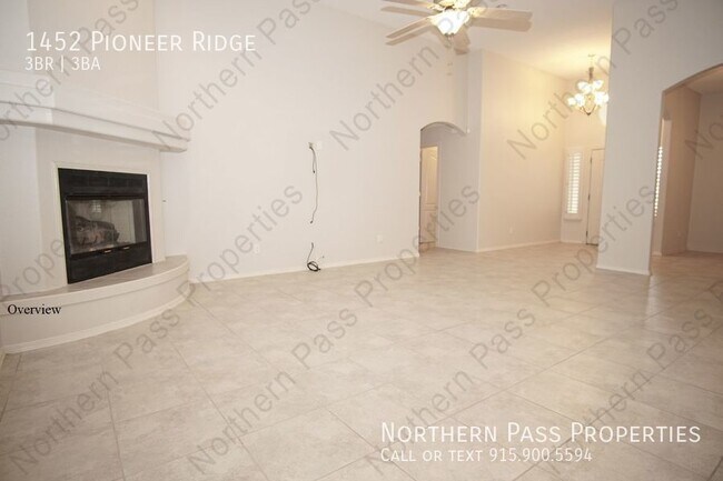 Building Photo - Gorgeous 3BDR Westside Home!